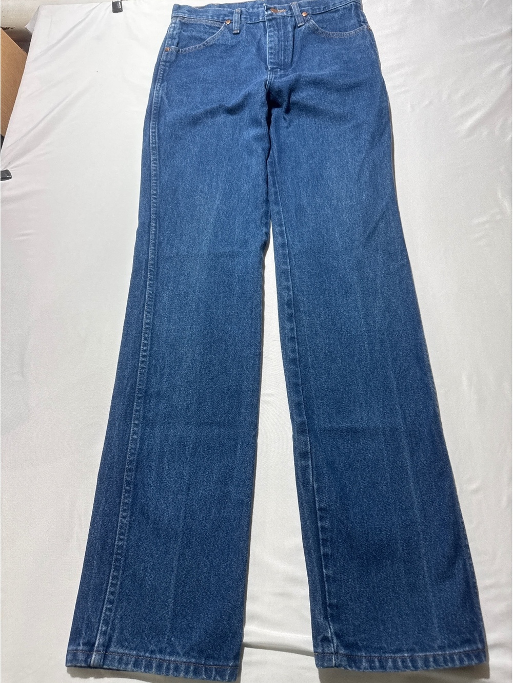 Wrangler Classic Blue Denim Jeans 30x36 - Timeless Comfort &